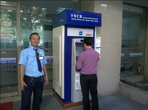 Bảo vệ ngân hàng nội bộ là làm gì?