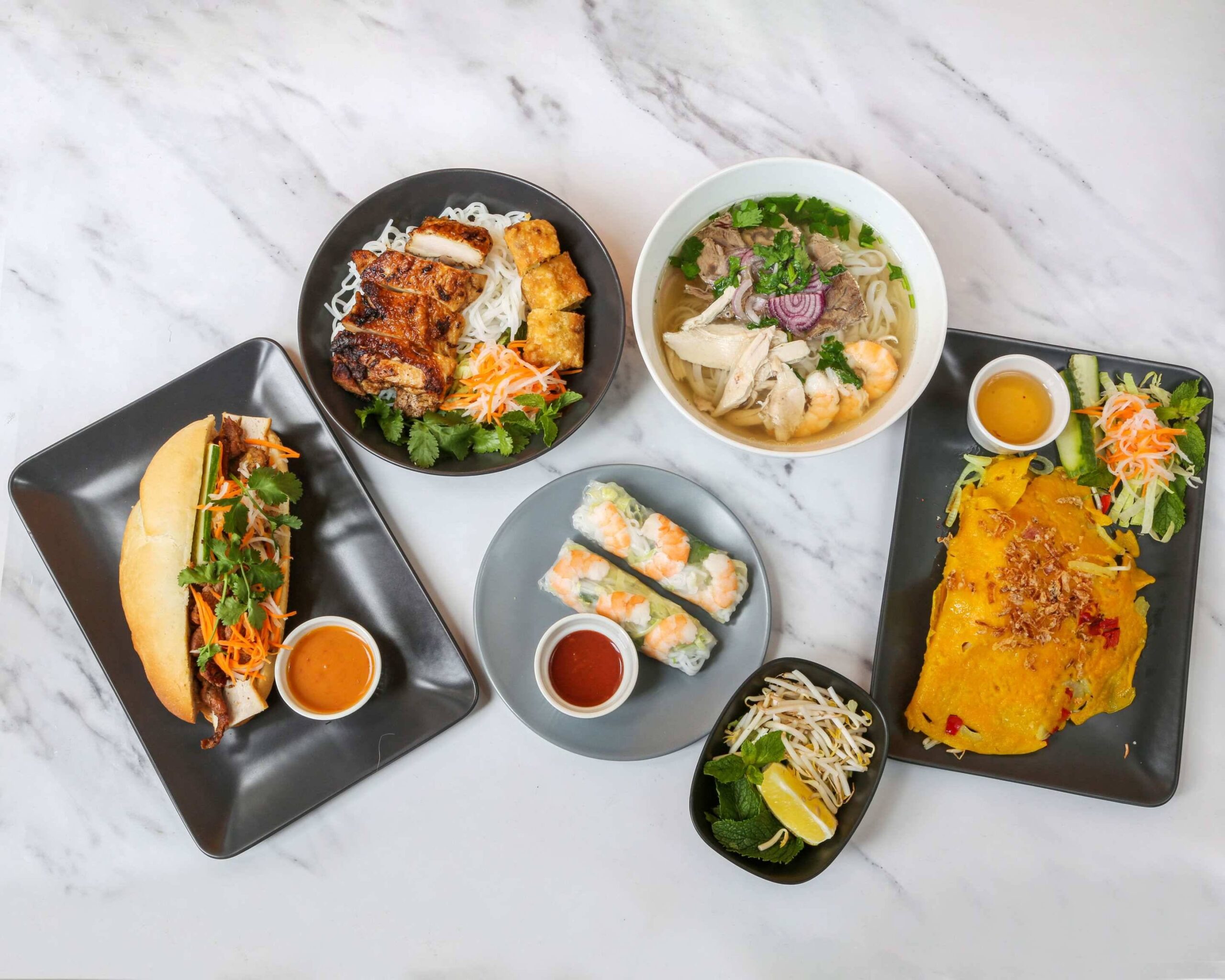 Viet Street, với hệ thống nhiều chi nhánh trải dài từ Nam ra Bắc