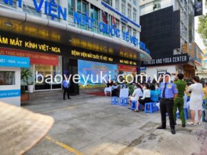 Bảo vệ tại bệnh viện mắt quốc tế